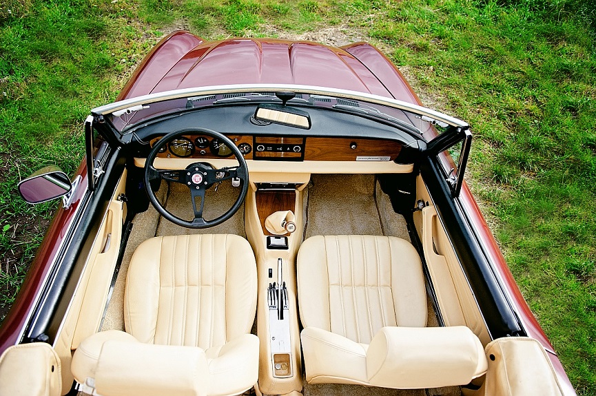 Samochód do ślubu - Fiat 124 Spider bordo 1976r