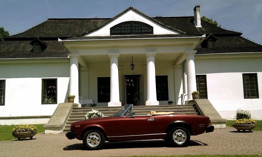 Samochód do ślubu - Fiat 124 Spider bordo 1976r