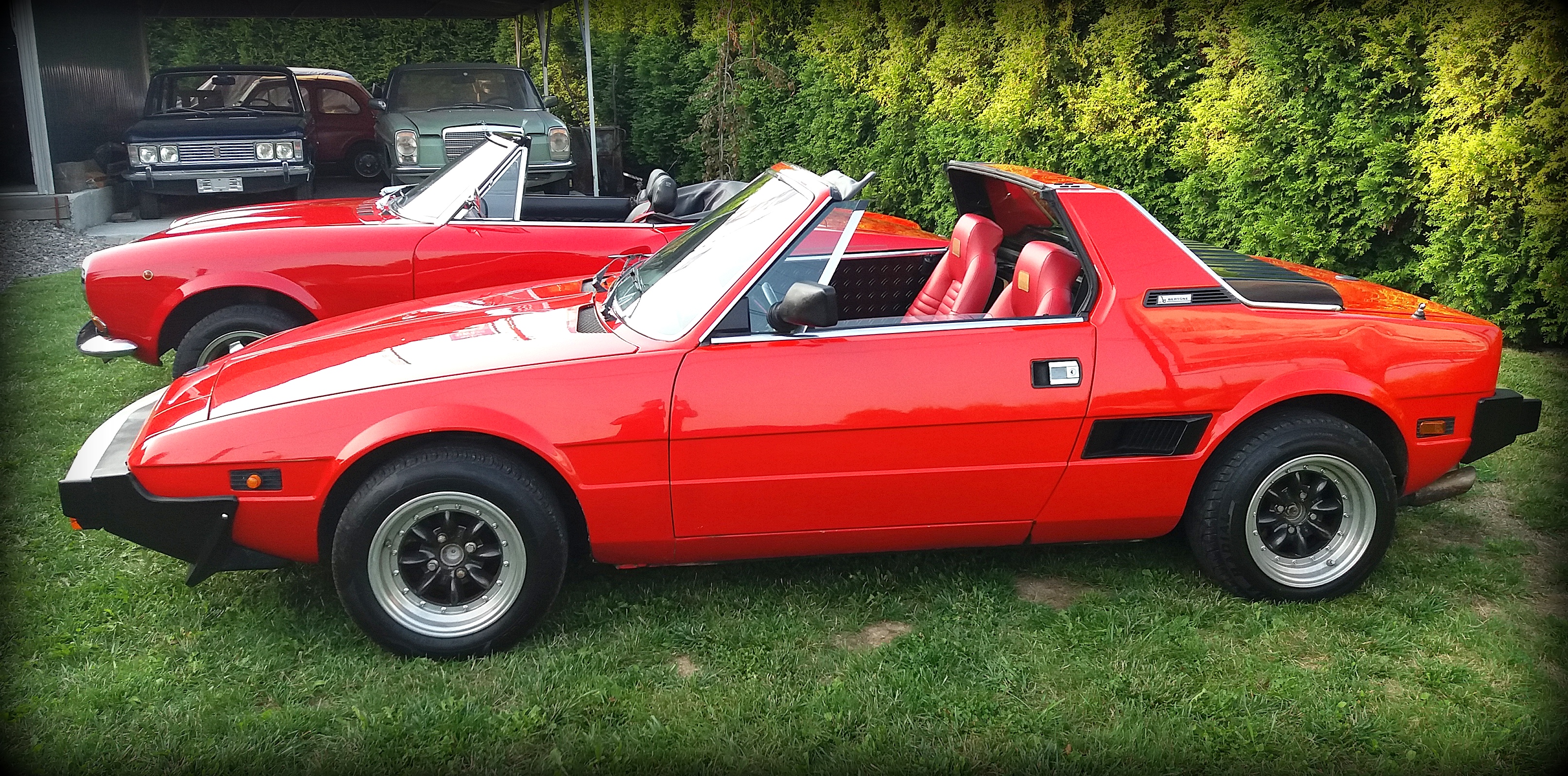 Samochód do ślubu - Fiat 124 Spider czerwony 1972r