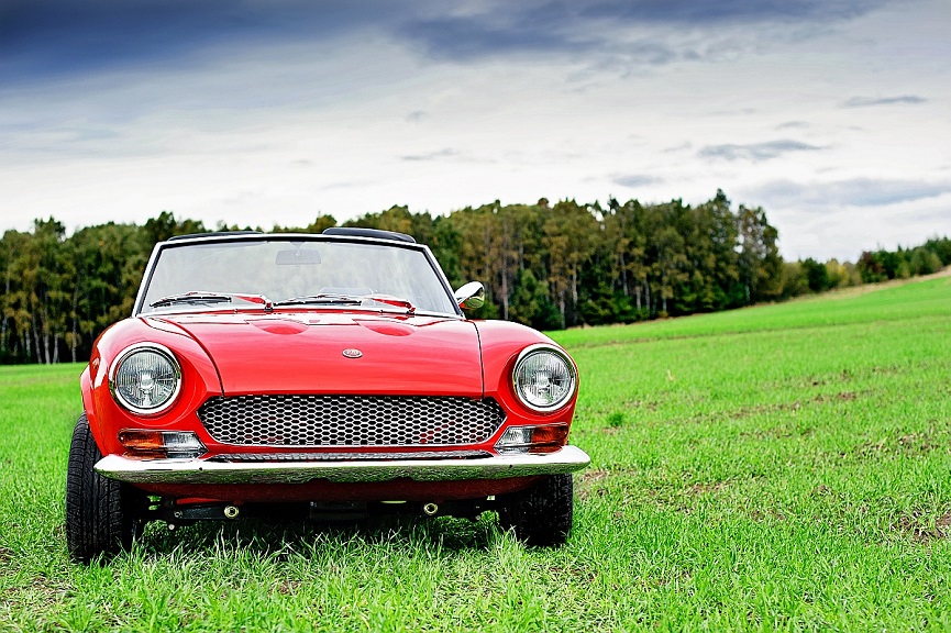 Samochód do ślubu - Fiat 124 Spider czerwony 1972r