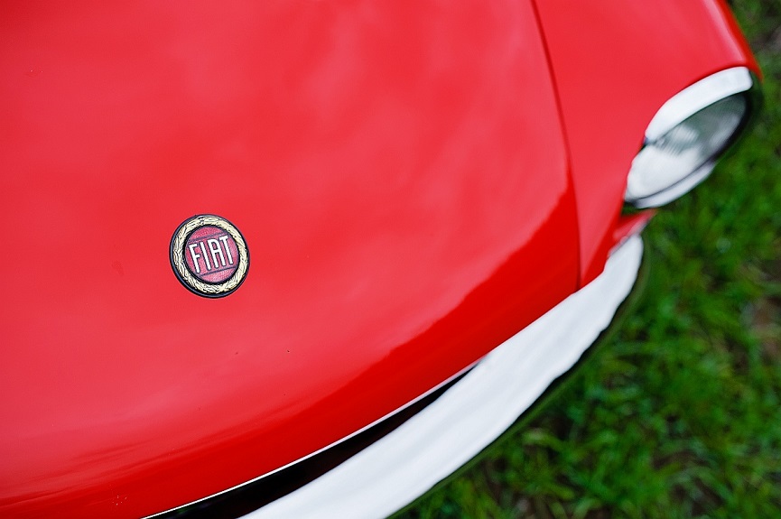 Samochód do ślubu - Fiat 124 Spider czerwony 1972r